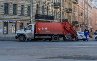 Garbage truck at the Lenin square