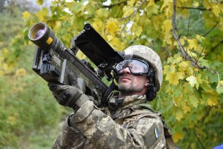Photo shows Ukrainian soldier