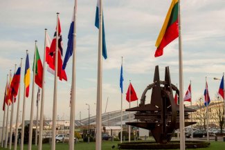 Zdjęcie przedstawia kwaterę NATO w Brukseli
