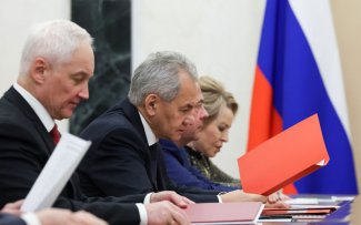 Wzrost napięć w rosyjskiej elicie władzy: rosnące wyzwanie dla Kremla