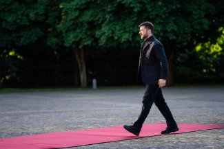 Zdjęcie przedstawia prezydenta Zełenskiego