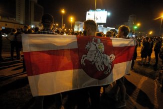 Walka reżimu o przetrwanie: 100 dni kryzysu politycznego na Białorusi