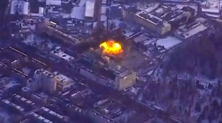 Ukraine launches massed drone attacks on Russia. Day 1483 of the war