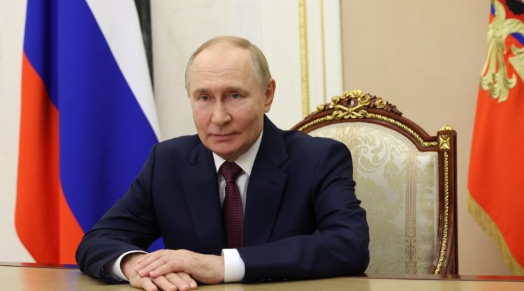 Zdjęcie przedstawia Władimira Putina 