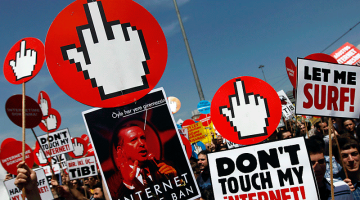 Protest against internet censorship in Istanbul