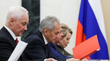 Wzrost napięć w rosyjskiej elicie władzy: rosnące wyzwanie dla Kremla